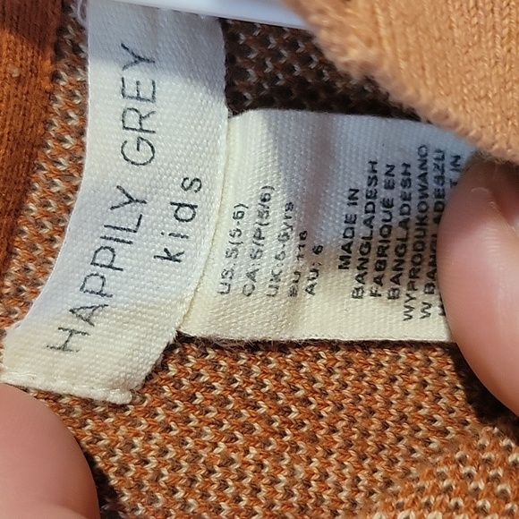 Cute girls sweater skirt set. Orange and size 5-6 - Picture 2 of 7